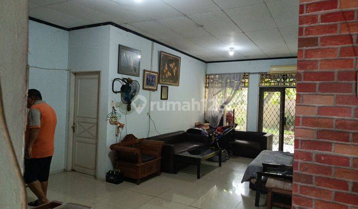 ruang keluarga dijual rumah jln utama boulevard