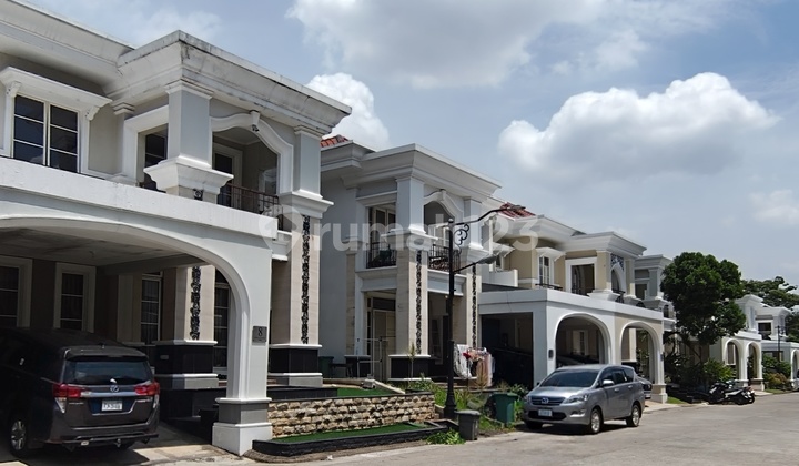 For Rent Premium House Lippo Cikarang Emerald Mansion Elite & 24-Hour Safe Location