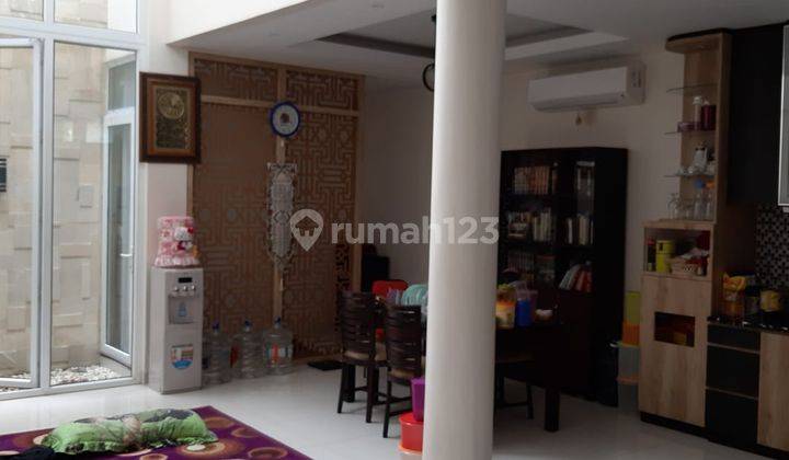 ruang tamu dijual rumah mewah furnsihed cluster