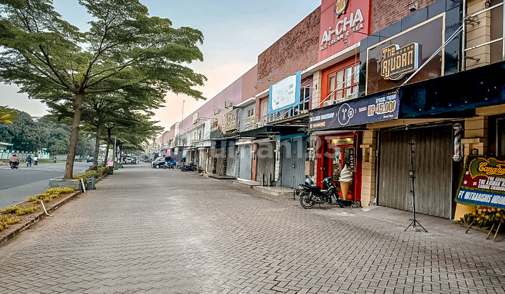 Trace Jababeka Shop House for Quick Sale, Main Road, Ready to Use, Cheapest Price