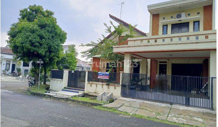 tampak depan dijual rumah tropikana jababeka sudut