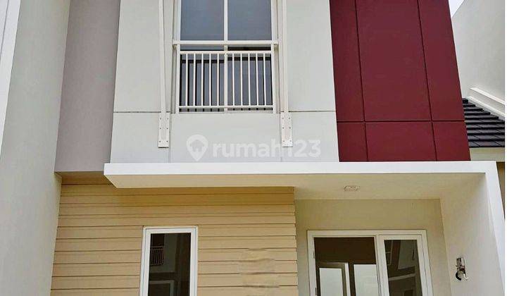 Rumah 2 Lantai Fasilitas Kolam Renang Summarecon Karawang Villagio 1