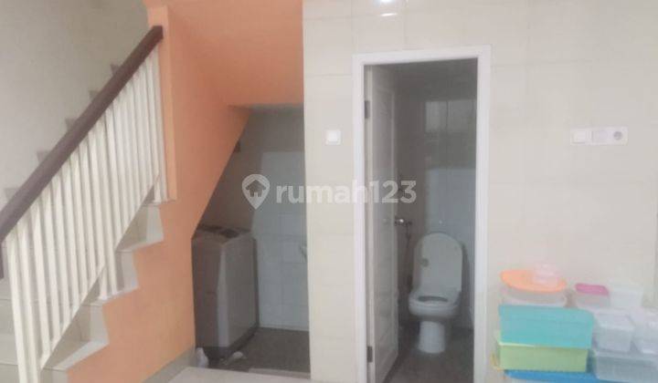 Rumah di Green Lake City hadap timur ukuran 6x15 furnished SHM 8