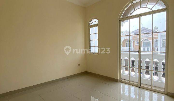 Rumah di Green Lake City cluster West europe ukuran 8x15 SHM 8