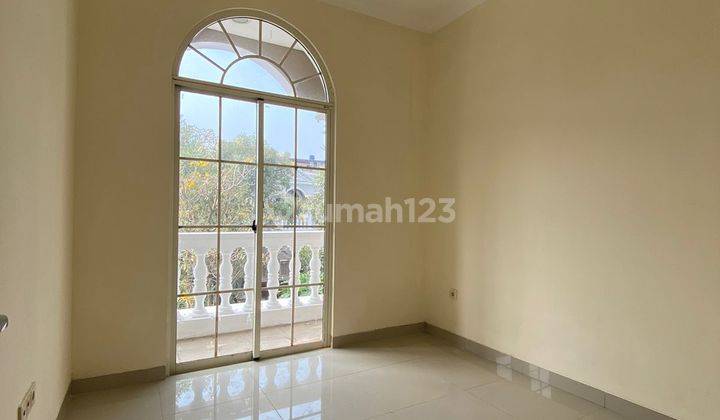 Rumah di Green Lake City cluster West europe ukuran 8x15 SHM 9