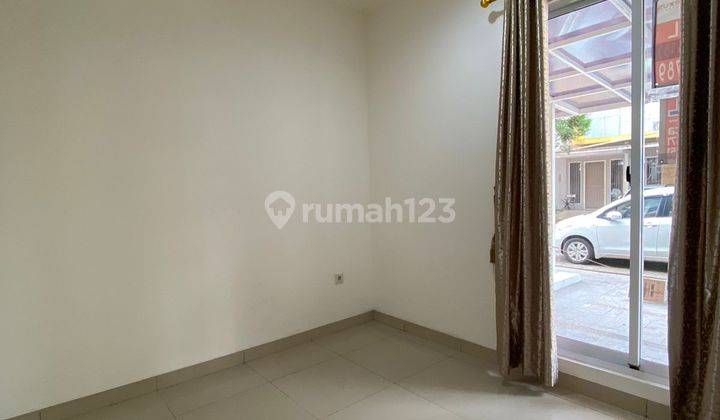 Rumah di Green lake city cluster Australia hadap timur laut SHM 4