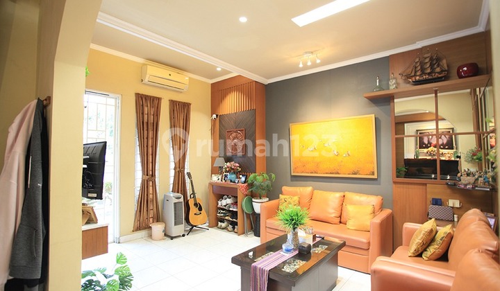 Rumah Di Taman Surya 5 Lt 108m2 2.5lantai Furnished Hadap Utara 2