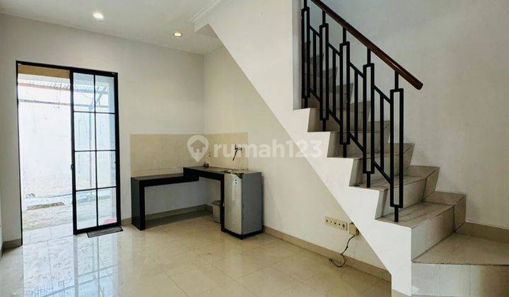 Rumah Di Green Lake City Cluster East Asia Ukuran 4x18,5 Utara 1