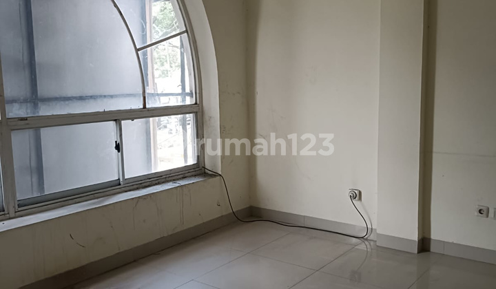 Ruko Hadap Jalan di Green Lake City Rukan Cordoba Siap Pakai