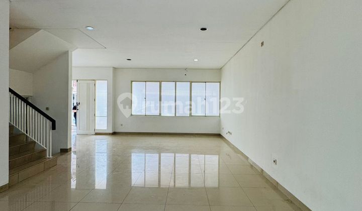 House in Golf Lake Residence Cluster Atlantic City UK 8X20 House in Golf Lake Residence Cluster Atlantic City UK 8X20