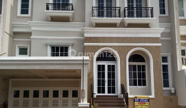 Dijual Rumah Mewah Dan Rapi Siap Huni Semi Furnish 1