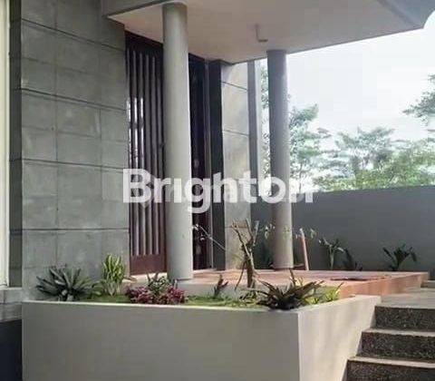 Rumah  premium siap huni dengan konsep Modern Minimalis, lokasi Cluster Ixora Valley , area baru Kota Araya Malang 2