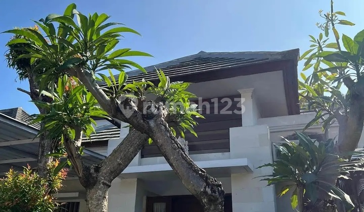 Modern Furnish Dekat Ke Dyatmika School Sanur Batubulan Di Daerah Kesiman 2