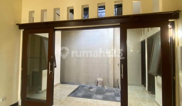 Rumah Lega Luas Dekat Sekali Kerobokan Dan Seminyak Di Jalan Gunung Salak 2
