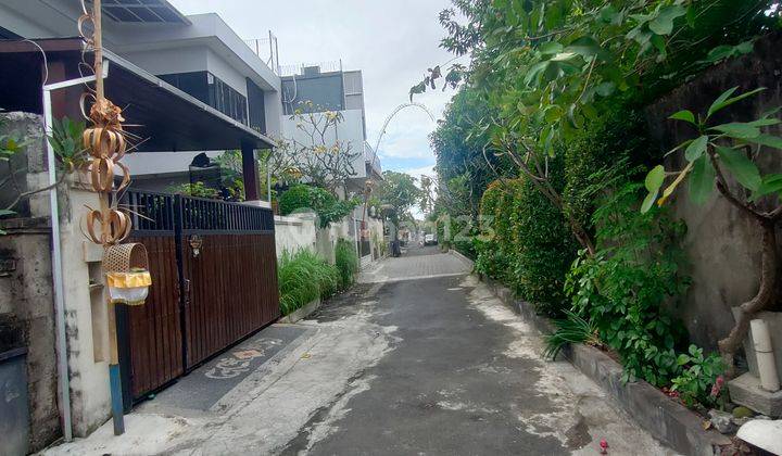 Rumah mewah dua lantai dengan pool one gate system super strategis dekat ke renon , sanur , teuku umar dan kemana-mana 3