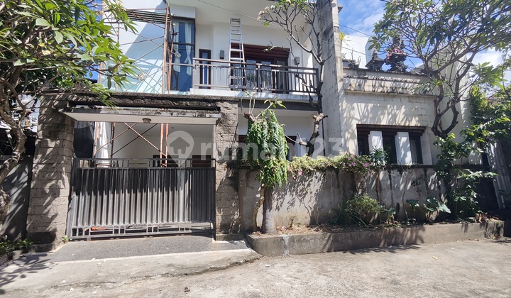 Rumah Furnish Semi Villa Sangat Dekat ke Renon dan Sanur Maupun Kesiman