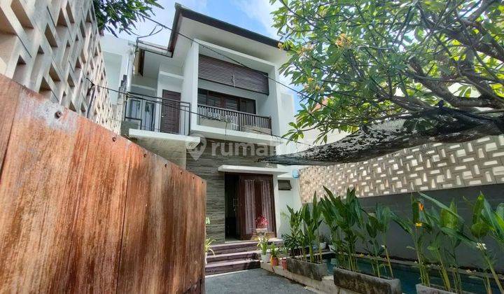 Penawaran menarik !! Rumah furnish renon pusat hanya sekali belok dari jalan besar dengan pool dan akses jalan lega 1