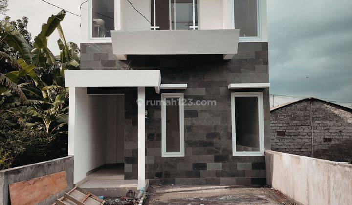 Exclusive one gate system cluster house, one turn from the main road of Bulu Indah with access to a Papasan car 1