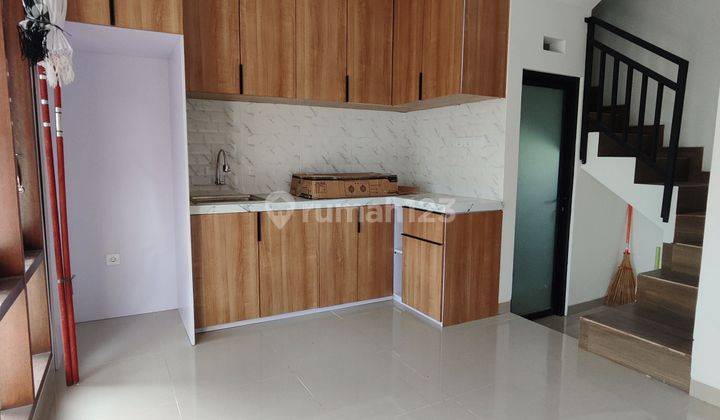 Modern minimalist house suitable for small families, strategic location in Ubung 2