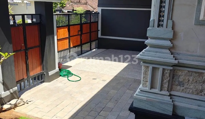 Rumah Bangunan Terawat Luas Lega Dekat ke Sanur Sesetan Renon dan Pintu Masuk Tol Berlokasi di Sidakarya 2