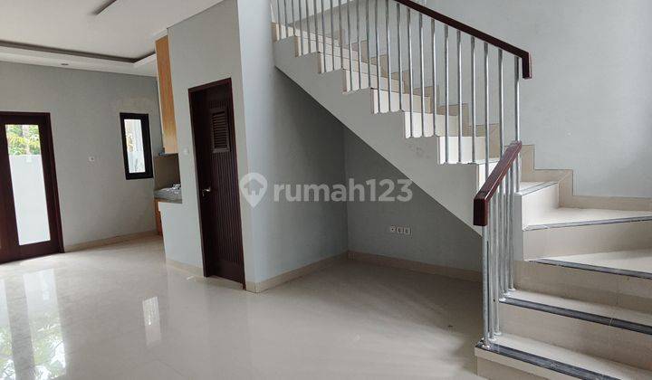 Rumah Modern Minimalis Dengan Akses Eksklusif One Gate System Akses Mobil Papasan Lokasi Sangat Strategis Dekat Pusat Kota Denpasar 2