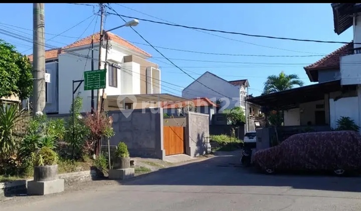 Minimalist House in Pangsambian with Spacious Road Access, Close to Kerobokan, Dalung, Canggu, and Denpasar City Center. 2