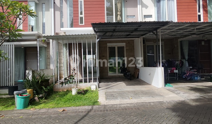 Luxury House in the Elite Citraland Denpasar Neighborhood with 24-Hour Cargo One Gate System Security