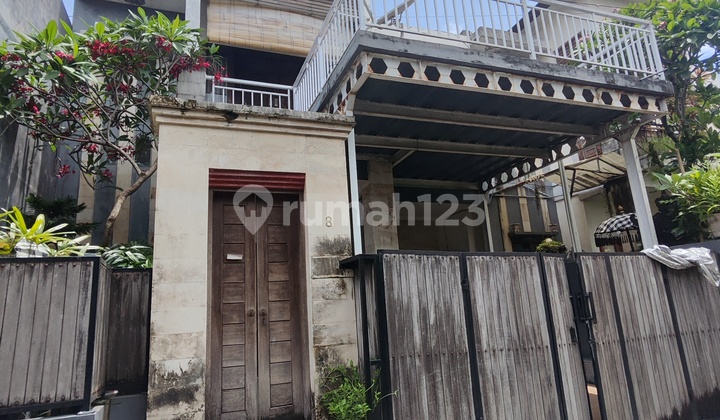 Furnished House in the Middle Between Renon and Sanur on Sedap Malam Street, Exclusive Housing with a Dead-End Access