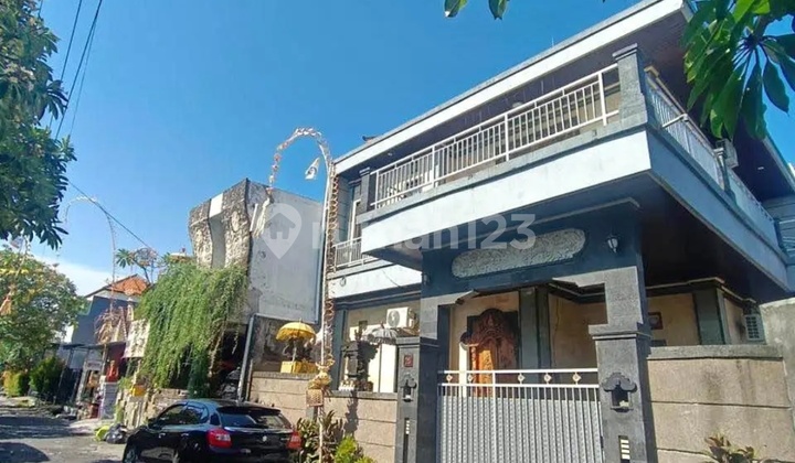 Rumah Modern Bersih Lega Di Jalan Seroja Pusat Kota Dekat Ke Renon Dan Sanur Serta Mall Living World Rumah Modern Bersih Lega Di Jalan Seroja Pusat Kota Dekat Ke Renon Dan Sanur Serta Mall Living World