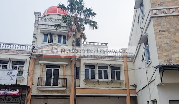 Ready-to-Use Shop House Facing Itaewon Residential Area, 20m Road Width in Rotterdam Shop House, Pasar Kemis, Tangerang, Pasar Kemis