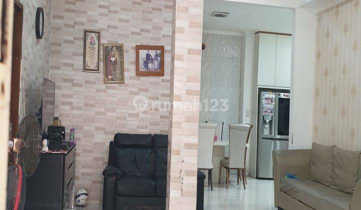 Rumah Hook Di Serenade Lake Dengan 4 Kamar Tidur 2