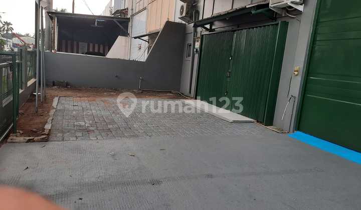 Gudang Tekno Siap Pakai Jalan Utama