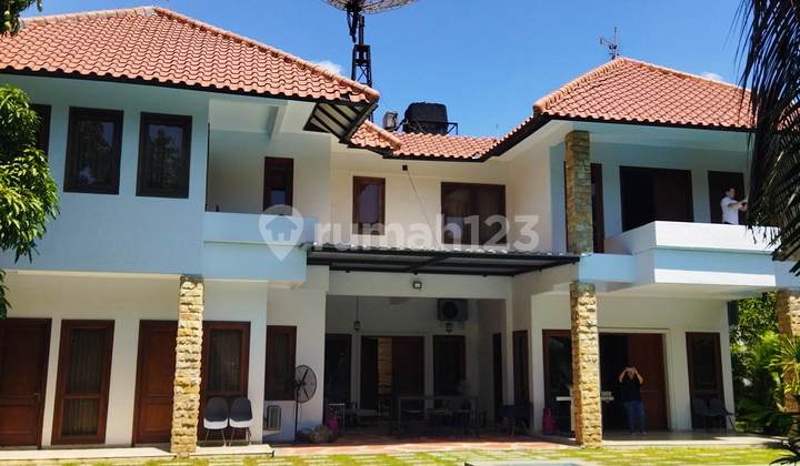 For Rent At Surabaya's Most Exclusive Residence Tropical Elegance Resort-style House Di Graha Famili Blok G, Surabaya. Perfect For Luxury Seekers, Expatriates, And Those Who Value Privacy At Its Finest