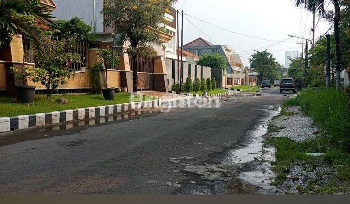 Rumah di Jemursari Selatan dekat nol Jalan Raya di Surabaya Selatan cocok untuk Usaha 1