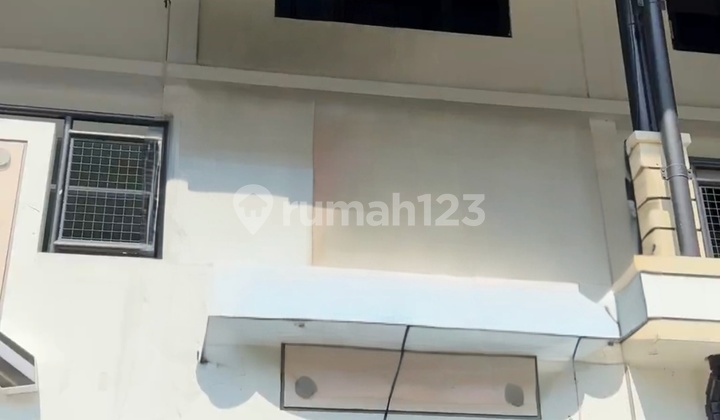 Ruko Plasa Graha Famili Loop Jarang Ada Hadap Timur 4 Lantai Ruko Plasa Graha Famili Loop Jarang Ada Hadap Timur 4 Lantai