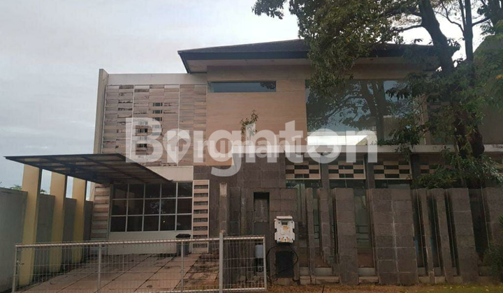 GRAHA FAMILI WITH POOL RUMAH MURAH LOKASI STRATEGIS SIAP HUNI VIEW CITY 1