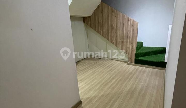 Rare Ruko in Graha Famili Near Hokky Supermarket Facing East 2