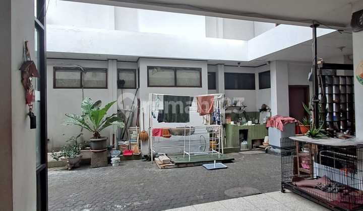 Rumah Strategis Cocok untuk Usaha di Sayap Jalan Riau Bandung 2