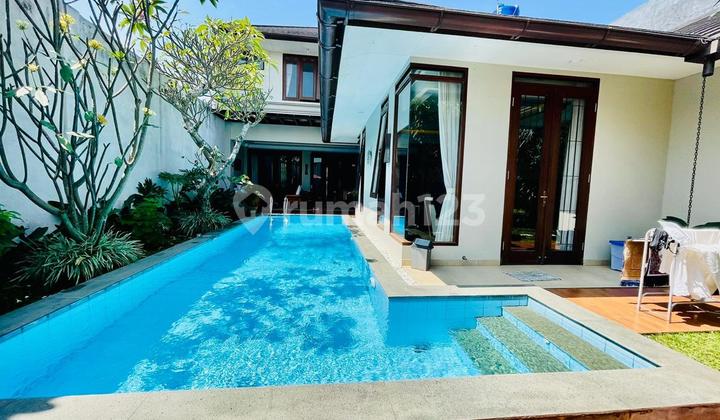 Rumah Mewah Terawat Siap Huni di Gegerkalong Bandung