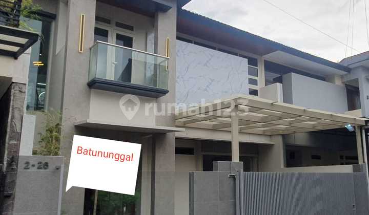 Rumah 2 Lantai Modern Minimalis di Batununggal Bandung