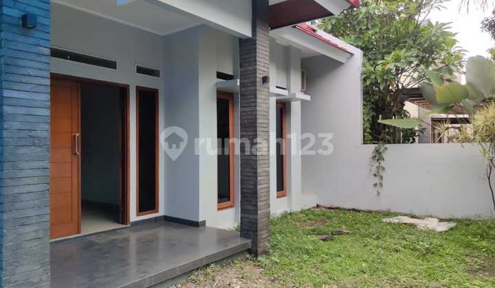 Rumah Bagus Minimalis Siap Huni Di Batununggal Indah