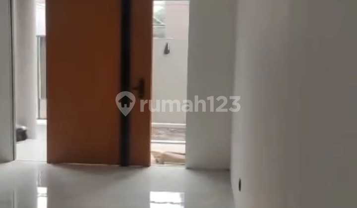 Rumah Baru 2 Lantai Siap Huni di Mekar Wangi