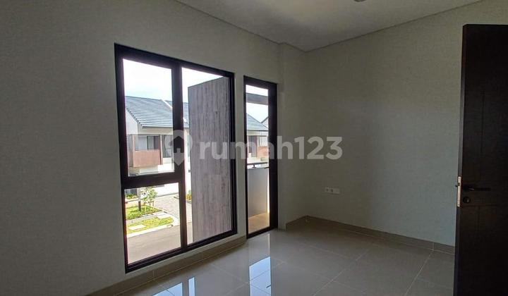 Rumah Minimalis Modern 2 Lantai Di Clusyer Flora Freya Summarecon Bandung 2