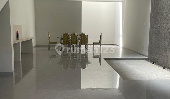 Rumah Baru 2 LT Minimalis Dalam Cluster Mekar Wangi