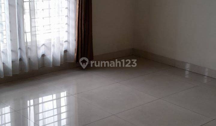 For RENT rumah Semi Furnished American Style di perumahan Batununggal Indah 2