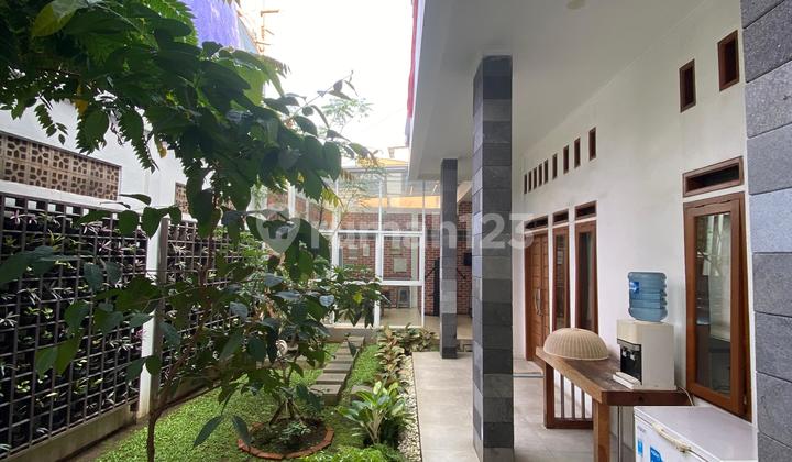 Ready-to-Occupy Furnished House, Can Be Used as an Office in Arcamanik, Bandung 1
