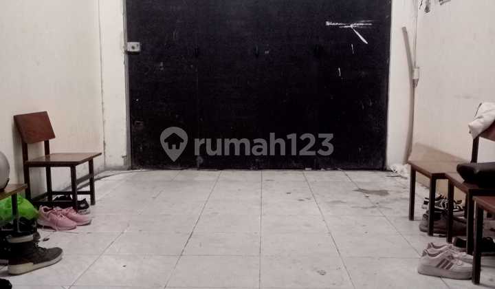 Rumah Strategis dekat PVJ di Mainroad Sukahaji Bandung 2