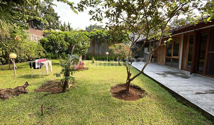 Rumah Lama Luas Asri di Sayap Ciumbuleuit Bandung 2