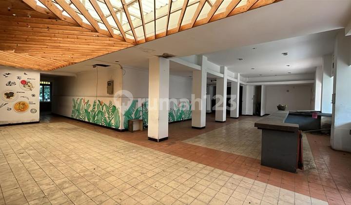 Strategic Spacious Business Space on Main Road Sumatra Street Bandung Strategic Spacious Business Space on Main Road Sumatra Street Bandung