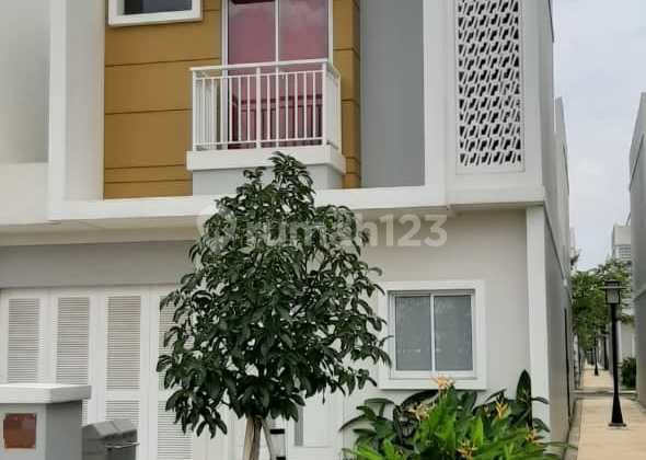 Rumah 2 Lantai Siap Huni di Cluster Amanda Summarecon Bandung